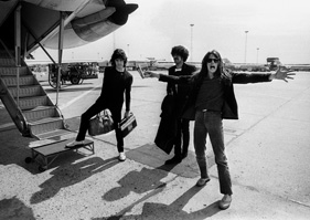 Länk till Rolf Adlercreutz utställning På turné med Thin Lizzy (2012) Länk till Rolf Adlercreutz utställning På turné med Thin Lizzy (2012)